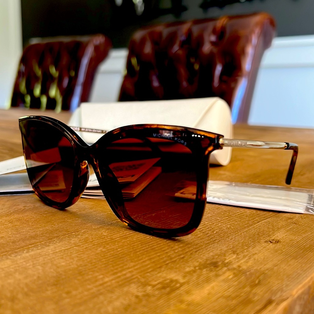 MICHAEL KORS  Fashion Women's Dark Tortoise  Sunglasses